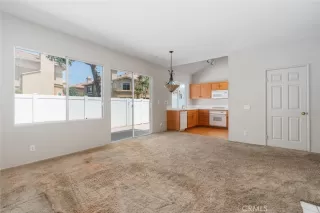 Photo #5: OC24037760 Listing 