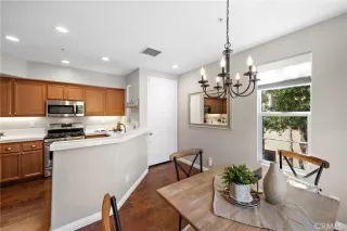 Photo #3: OC24037798 Listing