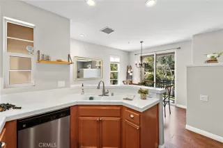 Photo #5: OC24037798 Listing