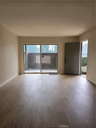 Photo #5: OC24037948 Listing 