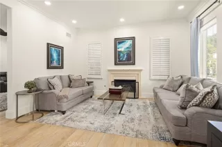 Photo #3: OC24038053 Listing 