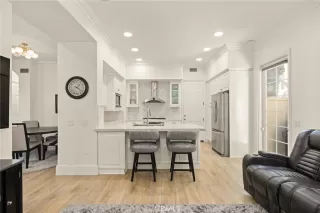 Photo #6: OC24038053 Listing 