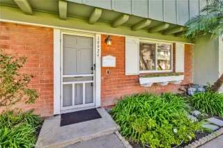 Photo #4: OC24038081 Listing 