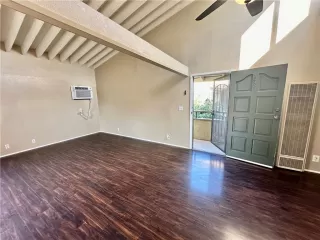 Photo #1: OC24038110 Listing