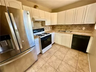 Photo #2: OC24038110 Listing