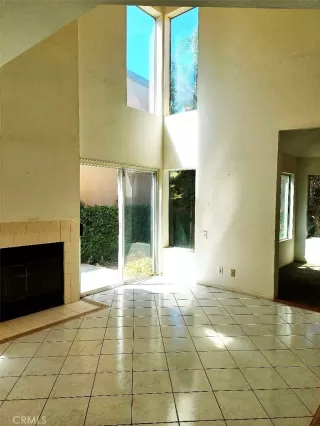 Photo #3: OC24038279 Listing 