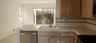 Photo #6: OC24038279 Listing 