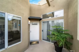 Photo #2: OC24038328 Listing