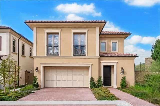 MLS: OC24038332 Condo For Sale