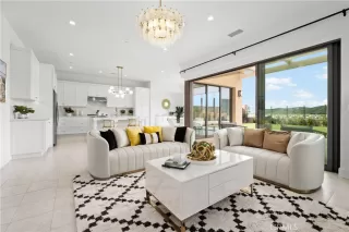 Photo #2: OC24038332 Listing 