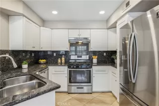 Photo #4: OC24038390 Listing 