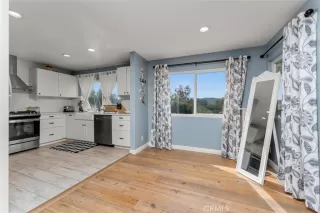 Photo #5: OC24038601 Listing 