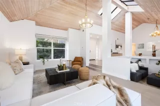 Photo #6: OC24038821 Listing 