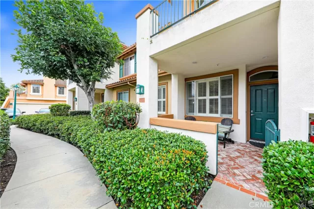 MLS: OC24038898 Condo For Sale