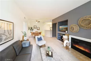 Photo #4: OC24038898 Listing 