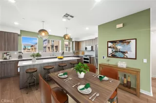 Photo #2: OC24038921 Listing 