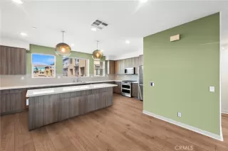 Photo #3: OC24038921 Listing 