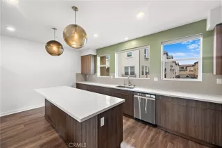 Photo #5: OC24038921 Listing 