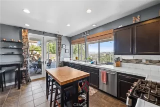 Photo #4: OC24039579 Listing 