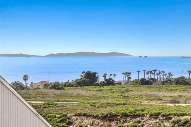 MLS: OC24039793 Condo For Sale