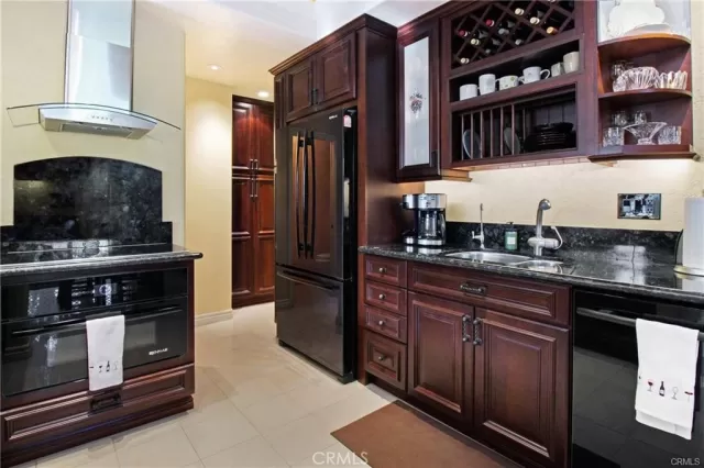 MLS: OC24039840 Condo For Sale