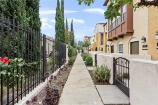 Photo #2: OC24039981 Listing 