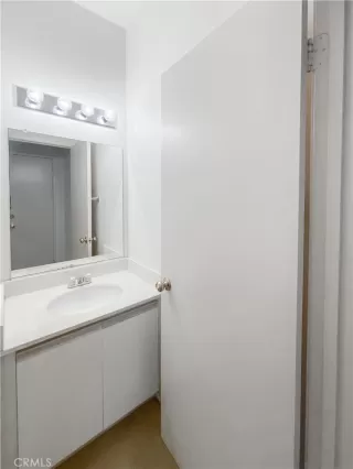 Photo #5: OC24040280 Listing