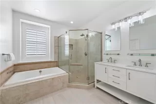 Photo #6: OC24040525 Listing 