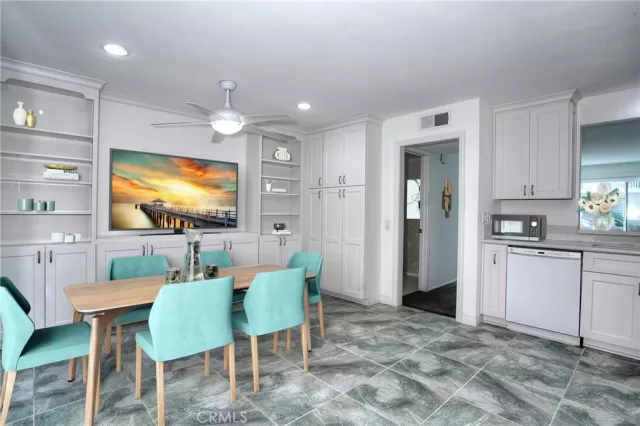 MLS: OC24041225 Condo For Sale