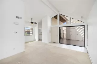 Photo #4: OC24041790 Listing 