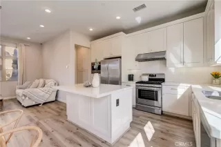 Photo #3: OC24041841 Listing