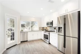 Photo #2: OC24041969 Listing 