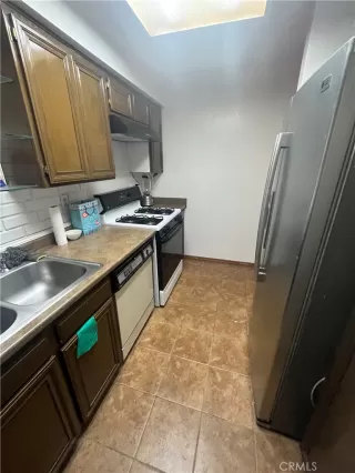 Photo #4: OC24042150 Listing