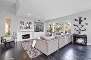 Photo #3: OC24042305 Listing 