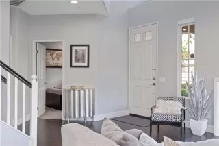 Photo #5: OC24042305 Listing 