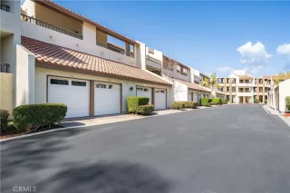 Photo #3: OC24042464 Listing 