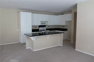 Photo #2: OC24042652 Listing