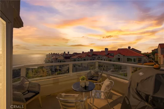 MLS: OC24042959 Condo For Sale