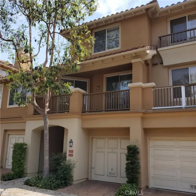 MLS: OC24043101 Condo For Sale