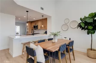 Photo #6: OC24043177 Listing 