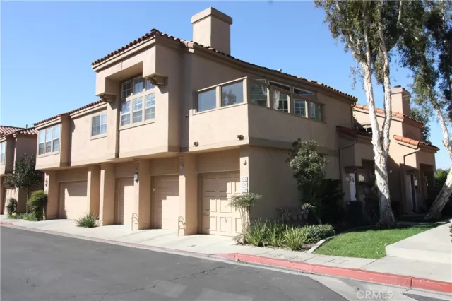 MLS: OC24043534 Condo For Sale