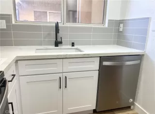 Photo #6: OC24043596 Listing