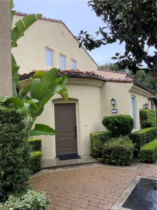 MLS: OC24043713 Condo For Sale