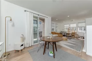 Photo #3: OC24043988 Listing 