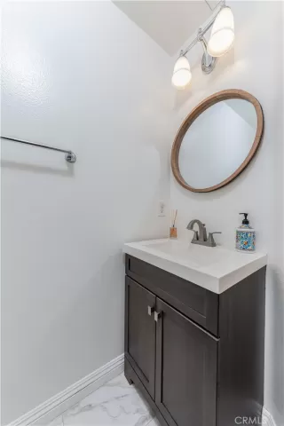 Photo #4: OC24043988 Listing 