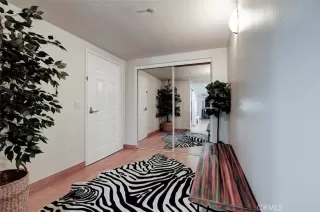 Photo #4: OC24044183 Listing