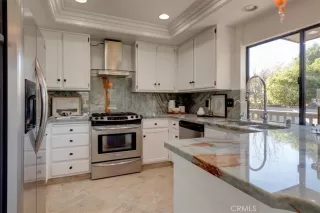 Photo #4: OC24045138 Listing