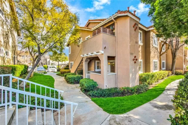 MLS: OC24045504 Condo For Sale