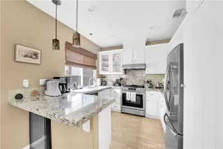 Photo #5: OC24045540 Listing 