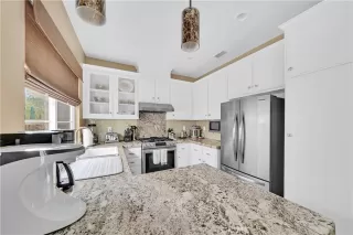 Photo #6: OC24045540 Listing 